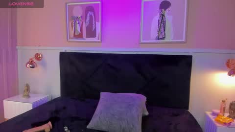 Naoko online show from 02/12/25, 03:27