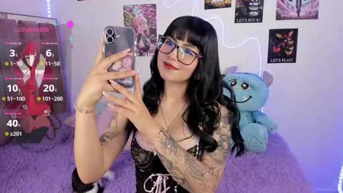 Snapshot of naoko_kirino chatting on 12/20/25, 03:57 Naoko online show from 12/20/25, 03:57