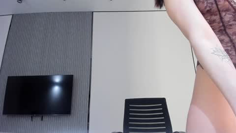 Naomi online show from 12/30/24, 06:31