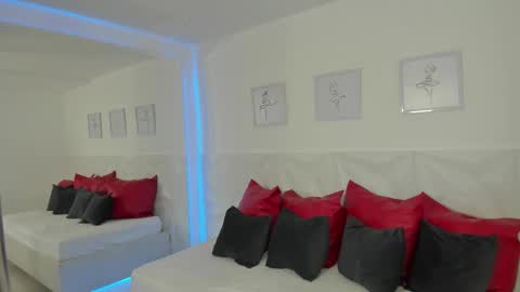 Naomi Amoretti online show from 02/25/26, 04:49