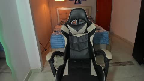 naomi_berckley online show from 12/02/24, 10:50