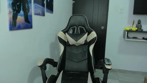 naomi_berckley online show from 10/14/25, 04:02