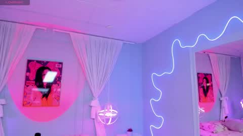 Naomi online show from 02/11/26, 08:14