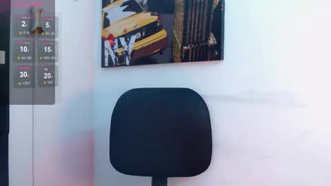 Snapshot of naomi_delux_hm chatting on 09/15/25, 01:05 NAOMI online show from 09/15/25, 01:05