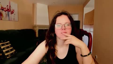 naomi_di online show from 06/06/26, 06:18