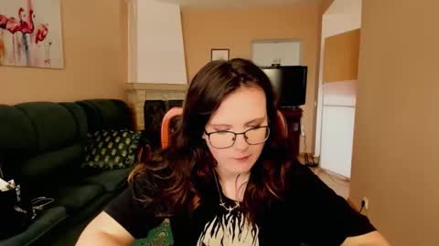 naomi_di online show from 06/08/26, 06:14