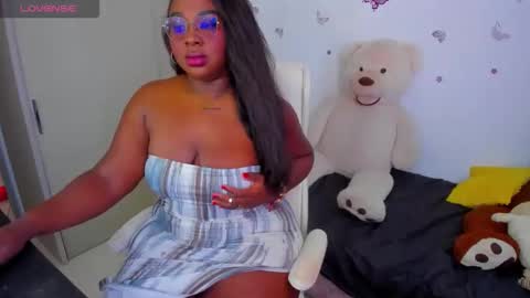 Nathalia King online show from 05/13/26, 02:36