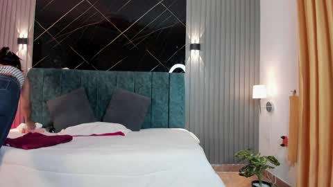 Naomi online show from 04/09/26, 12:10