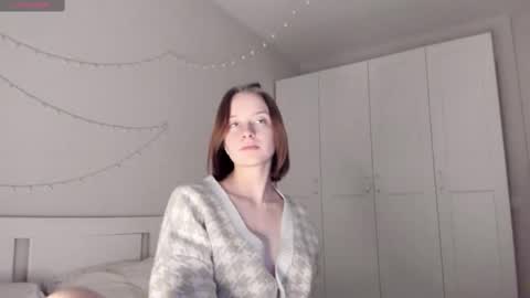 Snapshot of naomi_oops chatting on 02/08/25, 08:42 Naomi online show from 02/08/25, 08:42