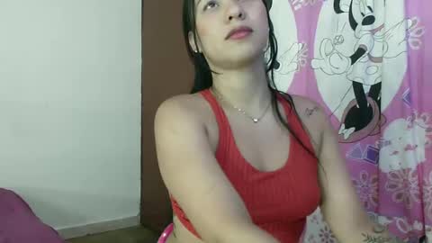 Snapshot of naomi_sweet420 chatting on 12/29/24, 11:18 Mia online show from 12/29/24, 11:18