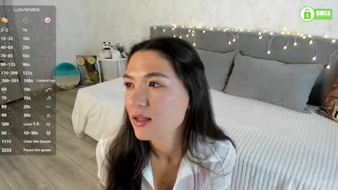 Naomi online show from 09/23/25, 02:42