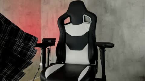 Heidy  online show from 05/13/26, 03:48