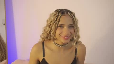 Snapshot of naomidawsonn chatting on 04/08/26, 01:27 naomidawson online show from 04/08/26, 01:27