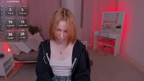 Naomi online show from 11/11/25, 11:21