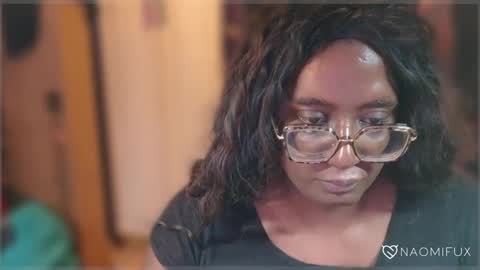 Snapshot of naomifux chatting on 02/02/25, 04:22 Naomi online show from 02/02/25, 04:22