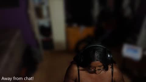 Naomi online show from 09/23/25, 05:43