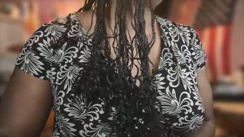 Snapshot of naomifux chatting on 11/11/25, 08:36 Naomi online show from 11/11/25, 08:36