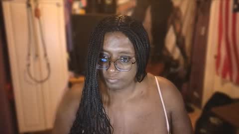 Snapshot of naomifux chatting on 11/19/25, 07:08 Naomi online show from 11/19/25, 07:08