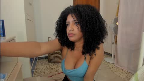 Snapshot of naomigarcia chatting on 01/05/25, 11:33 Naomi  online show from 01/05/25, 11:33