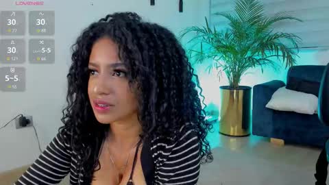 Snapshot of naomigarcia chatting on 11/27/25, 12:56 Naomi online show from 11/27/25, 12:56