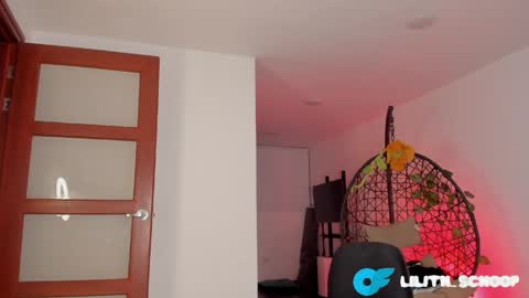 Snapshot of naomigarcia chatting on 04/16/26, 01:50 Naomi online show from 04/16/26, 01:50