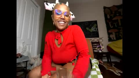 Naomigiirl6 online show from 01/11/25, 12:18