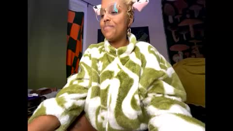 Naomigiirl6 online show from 01/20/25, 02:46