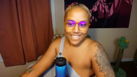 Naomigiirl6 online show from 02/07/25, 09:26