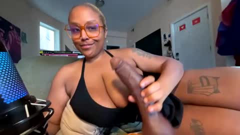 Naomigiirl6 online show from 02/23/25, 04:35