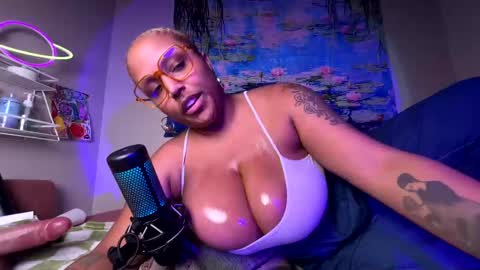 Naomigiirl6 online show from 03/11/25, 11:33