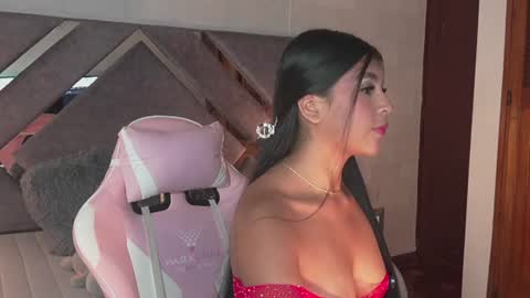 Snapshot of naomigray__ chatting on 08/04/26, 06:32 Naomi-Gray online show from 08/04/26, 06:32