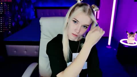 naomihita online show from 11/02/25, 03:58