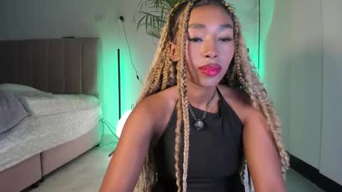 Naomii online show from 09/09/25, 12:43