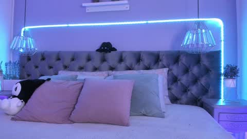 Naomi online show from 01/11/25, 11:24