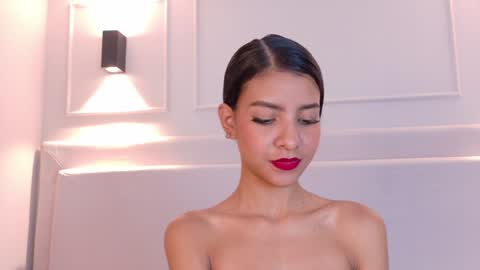 Snapshot of naomiklarc chatting on 12/21/24, 04:03 Naomi Klarc online show from 12/21/24, 04:03