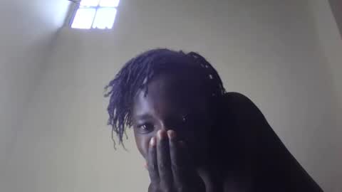 Snapshot of naomilittle31025 chatting on 10/10/25, 09:41 naomilittle31025 online show from 10/10/25, 09:41