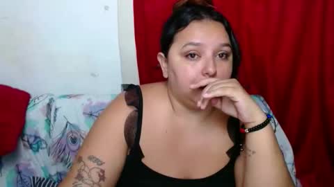 Snapshot of naomiquiin chatting on 09/23/25, 11:35 naomiquiin online show from 09/23/25, 11:35