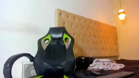 Snapshot of naomis_35 chatting on 10/30/25, 07:36 naomis_35 online show from 10/30/25, 07:36