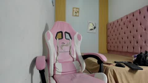 Snapshot of naomis_35 chatting on 11/07/25, 07:47 naomis_35 online show from 11/07/25, 07:47