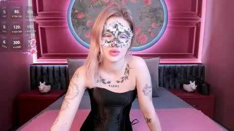 Naomi online show from 10/24/25, 07:54