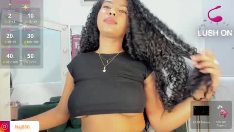 Snapshot of naomixjones1 chatting on 12/11/24, 07:14 Naomi online show from 12/11/24, 07:14