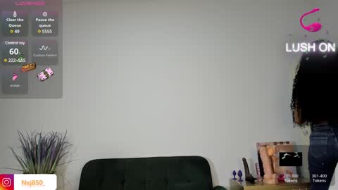 Snapshot of naomixjones1 chatting on 01/30/25, 07:48 Naomi online show from 01/30/25, 07:48