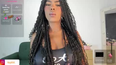 Snapshot of naomixjones1 chatting on 09/29/25, 10:25 Naomi online show from 09/29/25, 10:25