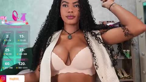 Snapshot of naomixjones1 chatting on 12/04/25, 09:34 Naomi online show from 12/04/25, 09:34