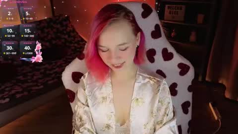 Snapshot of naomiyoru chatting on 03/08/26, 08:23 Naomi online show from 03/08/26, 08:23