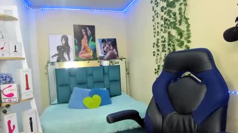 naomy online show from 01/22/25, 10:48