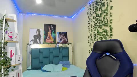 naomy online show from 02/21/25, 03:12