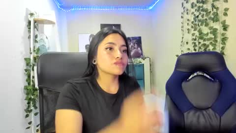 naomy online show from 03/02/25, 01:47