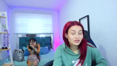 naomy online show from 10/04/25, 08:07