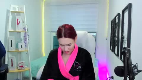 naomy online show from 10/18/25, 10:21